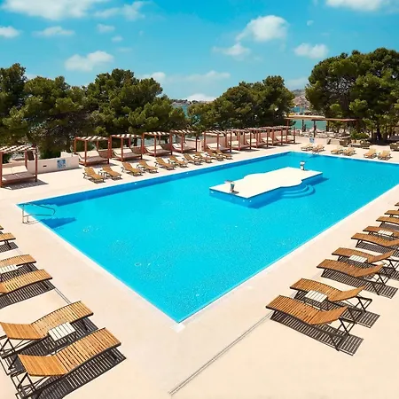 Imperial 3*