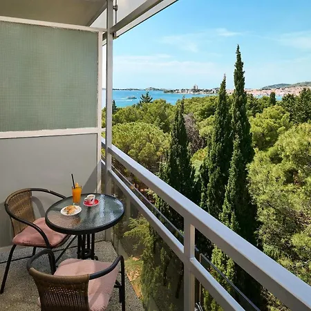 Imperial Hotel 3*