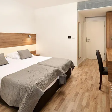 Imperial Hotel 3*