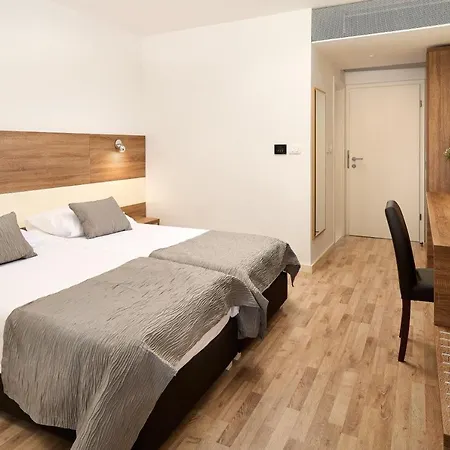Imperial Hotel 3*